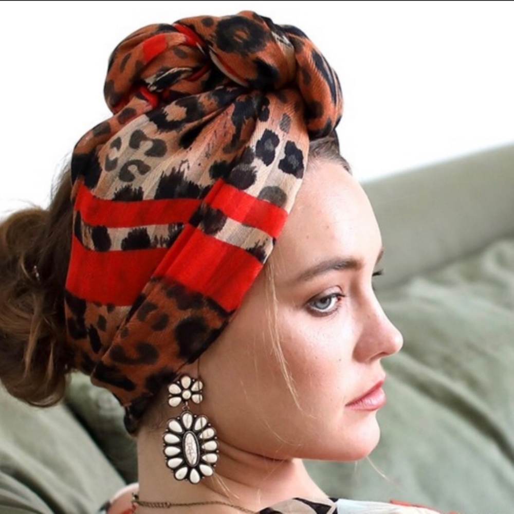 Versatile Scarf  Nwt